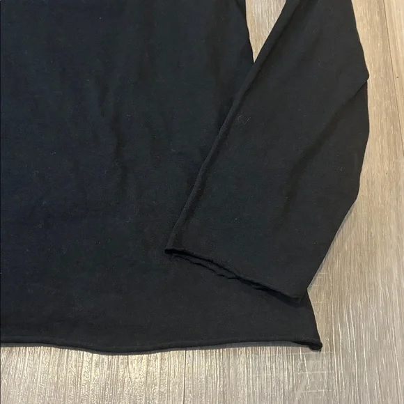 Frank & Eileen Patrick Henley Popover Heritage Jersey Cotton Top in black - Picture 8 of 16